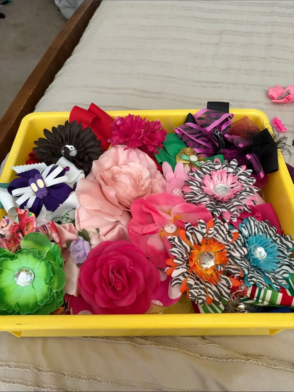Kids Hair Bow and Clip Set - Assorted Pink, Purple, Blue & More (100+)